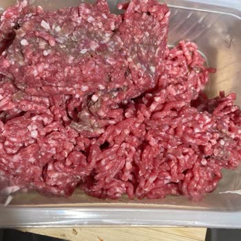 Akuğur Market'ten Alınan Kıyma Grileşmiş Çıktı