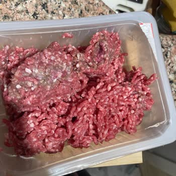 Akuğur Market'ten Alınan Kıyma Grileşmiş Çıktı