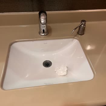 AVM Tuvaletlerinde Hijyen Sorunu