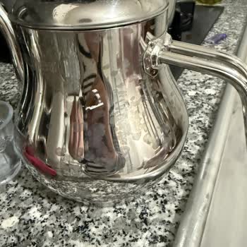 Çaydanlıkta Kalıcı Lekeler Ve BİM'in İlgisizliği