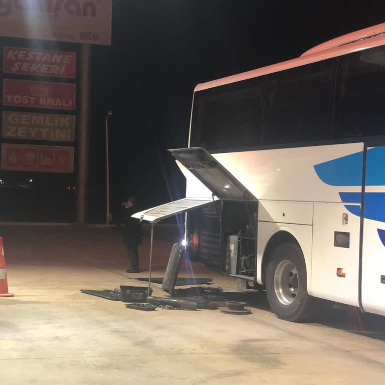 Bayramda Mağduriyet: Yolda Kalan Otobüs