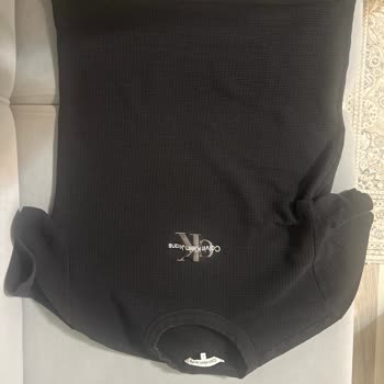 Calvin Klein Ürünlerinde Çekme Ve Soyulma Sorunu