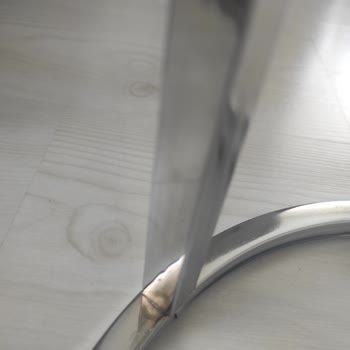 Amazon'dan Gelen Sararmış Ve Paslı Sehpa Şoku