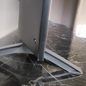 Sunny LED TV'de Beyaz Lekeler Ve Işık Sızması Sorunu