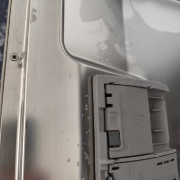Bosch Bulaşık Makinesi: Kalıcı Leke Sorunu Ve Yetersiz Servis Desteği