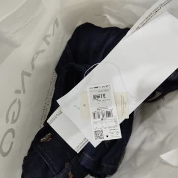 Mango Mağazasında Etiket Sorunu Nedeniyle Değişim Yapılmıyor