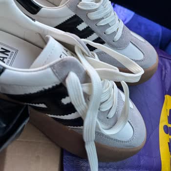 Defolu Ayakkabı Ve İlgisiz Hizmet