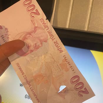 ATM'de Yutulan Para: Bayram Öncesi Mağduriyeti