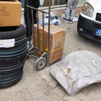 Kayıp Kargolar Ve Yanıltıcı Bilgilendirme: Sürat Kargo Tepebaşı Şubesi'nde Yaşanan Sorunlar