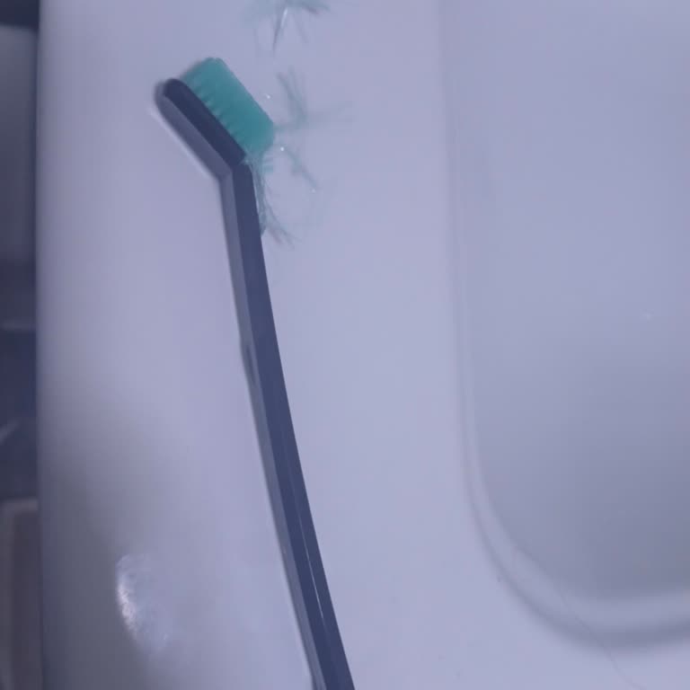 Rocs зубная щетка сломалась после 5 использований