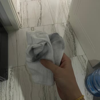 Hotiç Botları Boya Veriyor Ve İade Sorunu Yaşatıyor