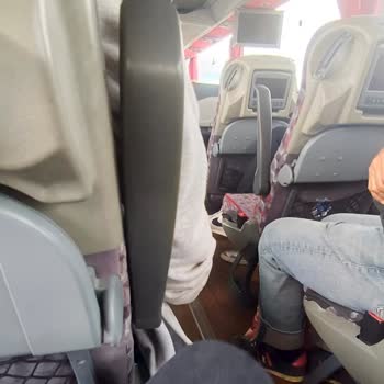 Eski Otobüs Ve Yetersiz Hizmetle Seyahat