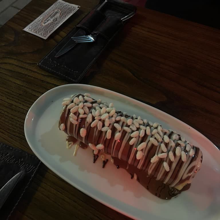 Çikolata Sarayında Hayal Kırıklığı: Kurumuş Krep Deneyimi