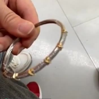 Jimmy Key Mağazasında Hasarlı Takı Ve Hasarlı Aksesuar!