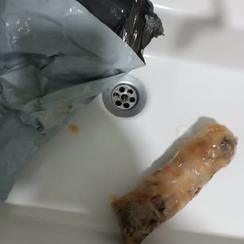 MNG Kargo: Paket Üzerine Basılarak Kırıldı!