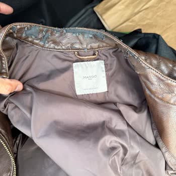 Mango Deri Ceketin Kalitesi Hayal Kırıklığı Yarattı!