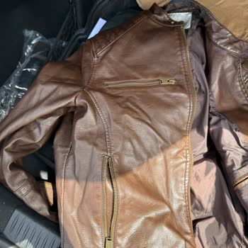 Mango Deri Ceketin Kalitesi Hayal Kırıklığı Yarattı!
