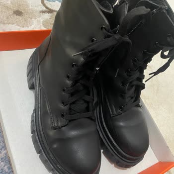 Üç Kez Giyilen Botun Çatlaklarla İmtihanı