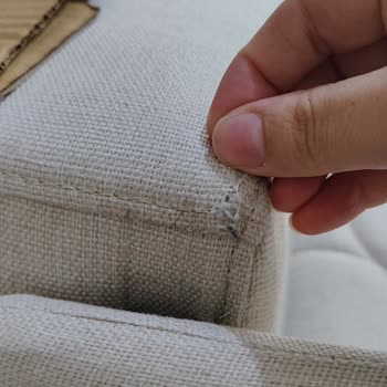 50 Günlük Bekleyişin Sonu: Hasarlı Ve Kirli Kanepeler