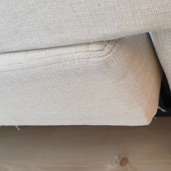 50 Günlük Bekleyişin Sonu: Hasarlı Ve Kirli Kanepeler