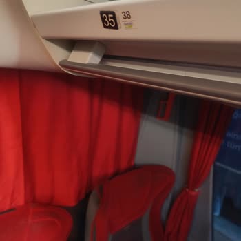 Tekli Koltuk Aldatmacası Ve Alaycı Hizmet