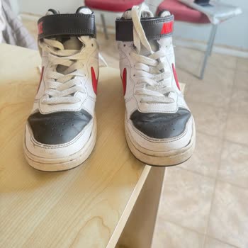 Kısa Sürede Yıpranan Ayakkabılar İçin Çözüm Arayışı