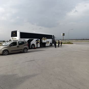 Otobüs Arızası Ve İletişim Sorunları Yolcuları Mağdur Ediyor