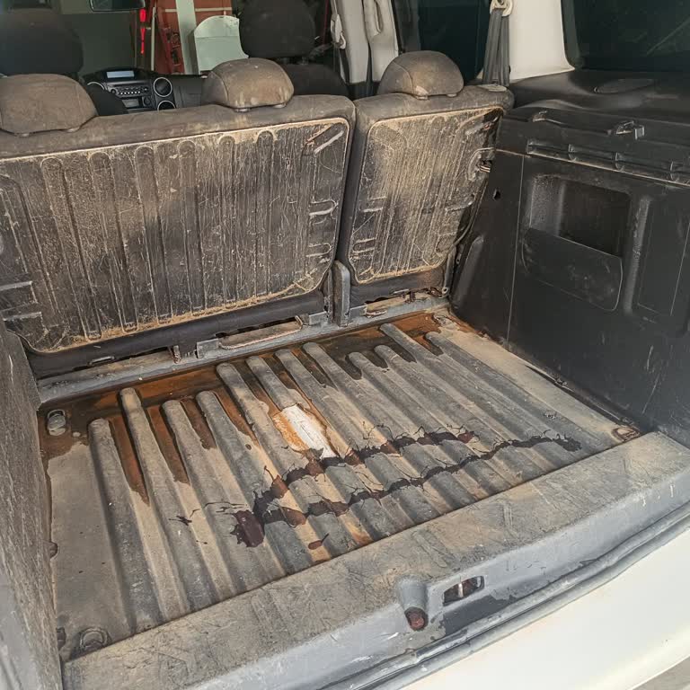 PrimeMall AVM (İskenderun) Yıkatmaya Verdiğim Aracım Kötü Durumdaydı!