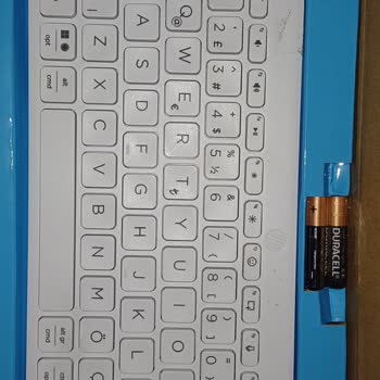 Media Markt'tan Aldığım Klavye Kirli Ve Yapışkan Çıktı