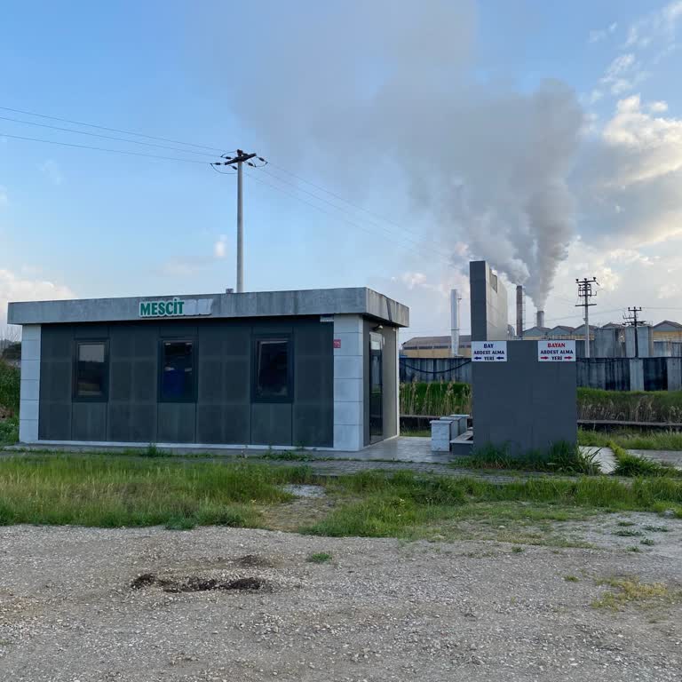 Köfteci Yusuf Tesislerinde Mescit Ve Abdesthane Sorunu