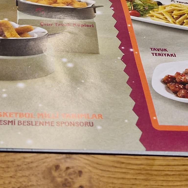 İftar Vakti Bekletilen Müşteriler: Tavuk Dünyası'nda Hizmet Krizi