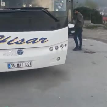 Hisar Turizm Otobüs Yolda Kaldı