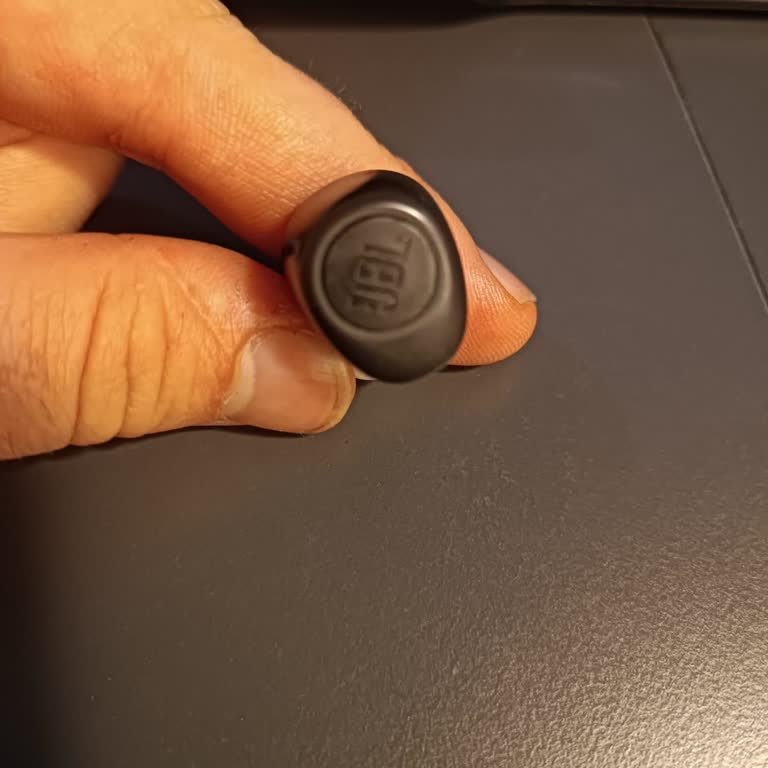 JBL Wave TWS 100 Sağ Kulaklık Çalışmıyor Ve Geri Dönüş Yok