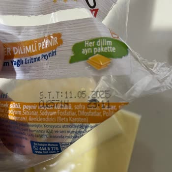 La Vache Qui Rit Peynirlerinde Şaşırtıcı Siyah Maddeler