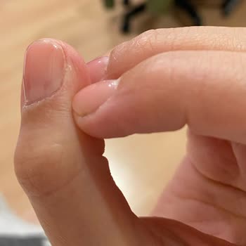 Hilal Nails & Beauty Jel Tırnak Kendiliğinden Soyuldu