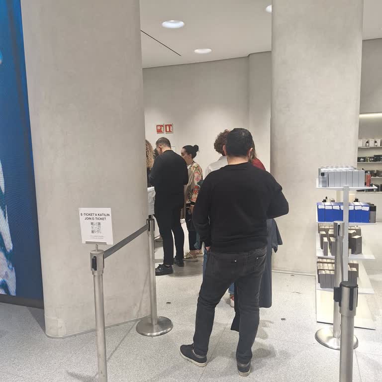 Zara'da Müşteri Hizmetleri Skandalı: İlgisizlik Ve Kibir