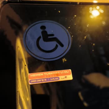 Engelli Aracına Yapılan Ayrımcı Saldırı Ve Maddi Zarar Talebi