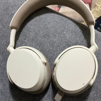 Sennheiser Accentum Kulaklıkta Cızırtı Ve Hışırtı Sorunu