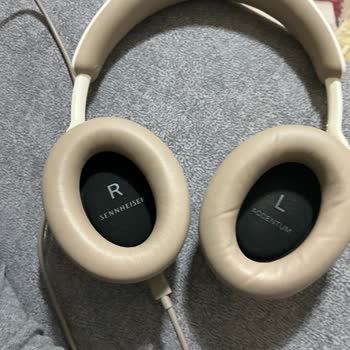 Sennheiser Accentum Kulaklıkta Cızırtı Ve Hışırtı Sorunu