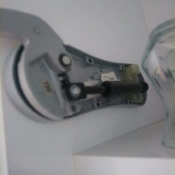 Mutfak Dolabı Amortisör Sorunu: Destek Talebi