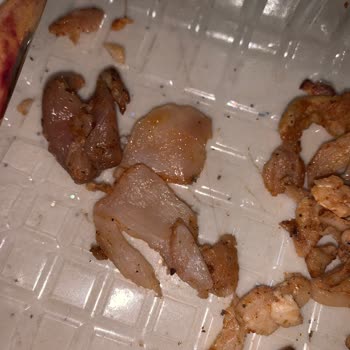 Çiğ Et Parçaları İçeren Piliç Döner Sorunu