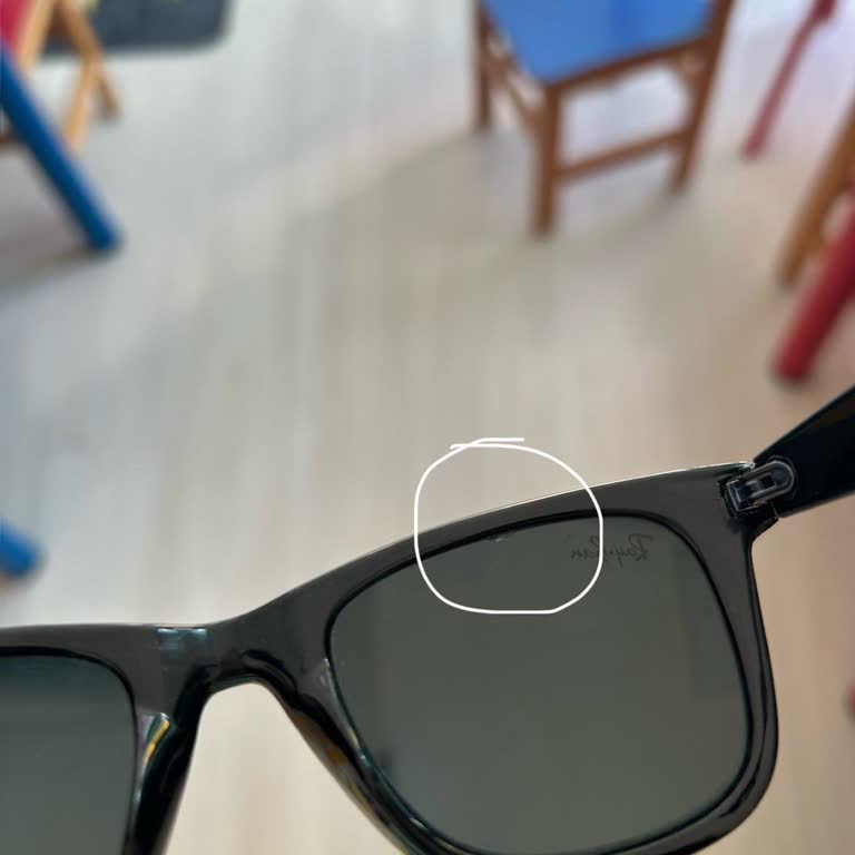 Kırık Gözlük Ve İlgisiz Müşteri Hizmetleri