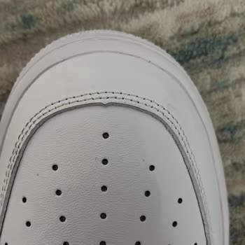 Orijinal Diye Satılan Ayakkabının Kalitesizliği