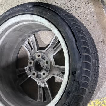 Kuzey Marmara Otoyolu'nda Lastik Faciası