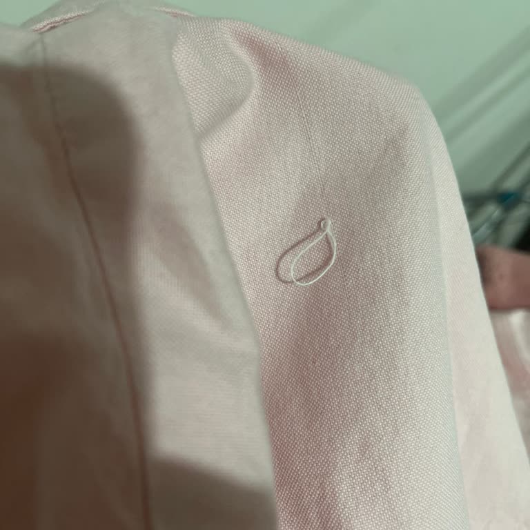 Hediye Gömlekte Gizli Defolu Sürpriz