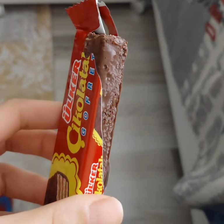 Küflü Gofret Şoku: Ülker'e Boykot Çağrısı