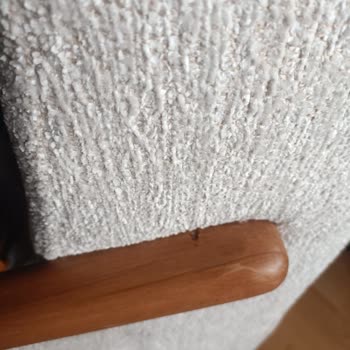 Bohem Koltuklarda Defo Ve İki Aylık Bekleyiş