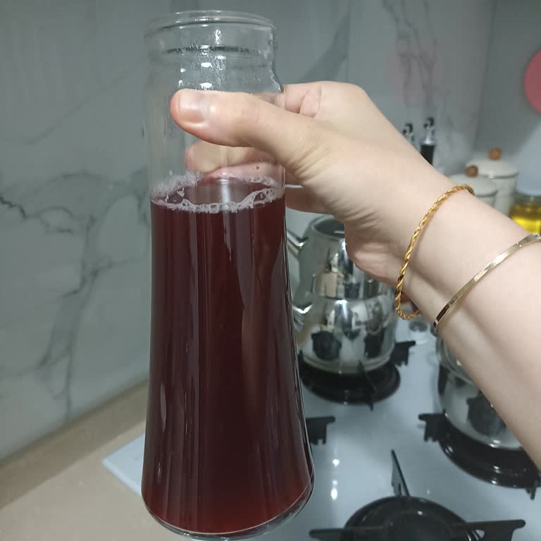 Eksik Kapaklı Sürahi Hayal Kırıklığı