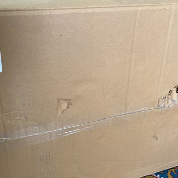 Hasarlı Ürün Teslimatı Ve Duyarsız Lojistik Hizmeti