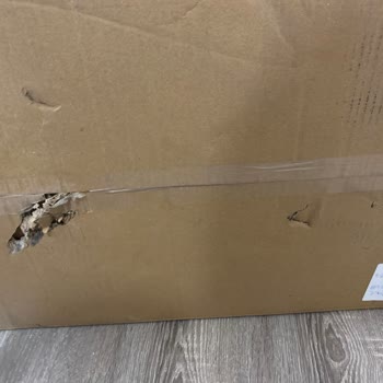 Hasarlı Ürün Teslimatı Ve Duyarsız Lojistik Hizmeti